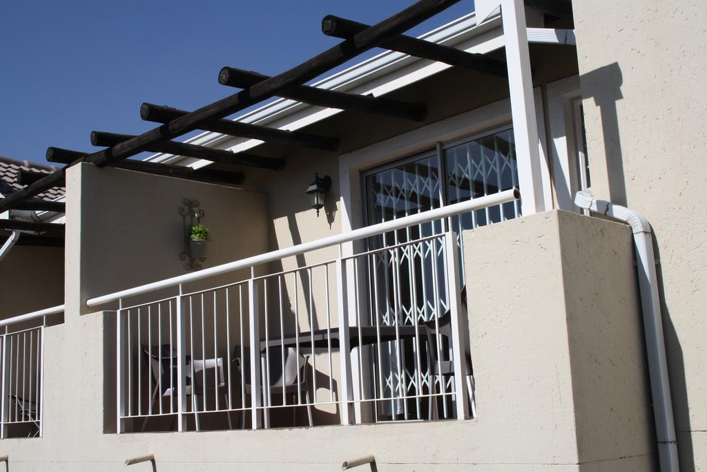 African Eagle Apartments Witfield Exterior photo
